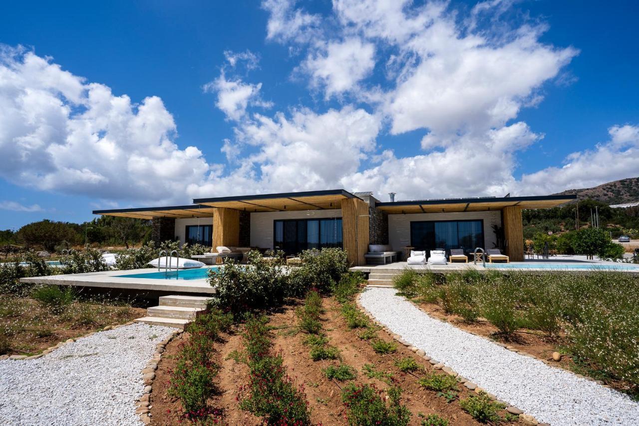 Akra Grammeno Beachfront Villas Palaiochora Exterior photo
